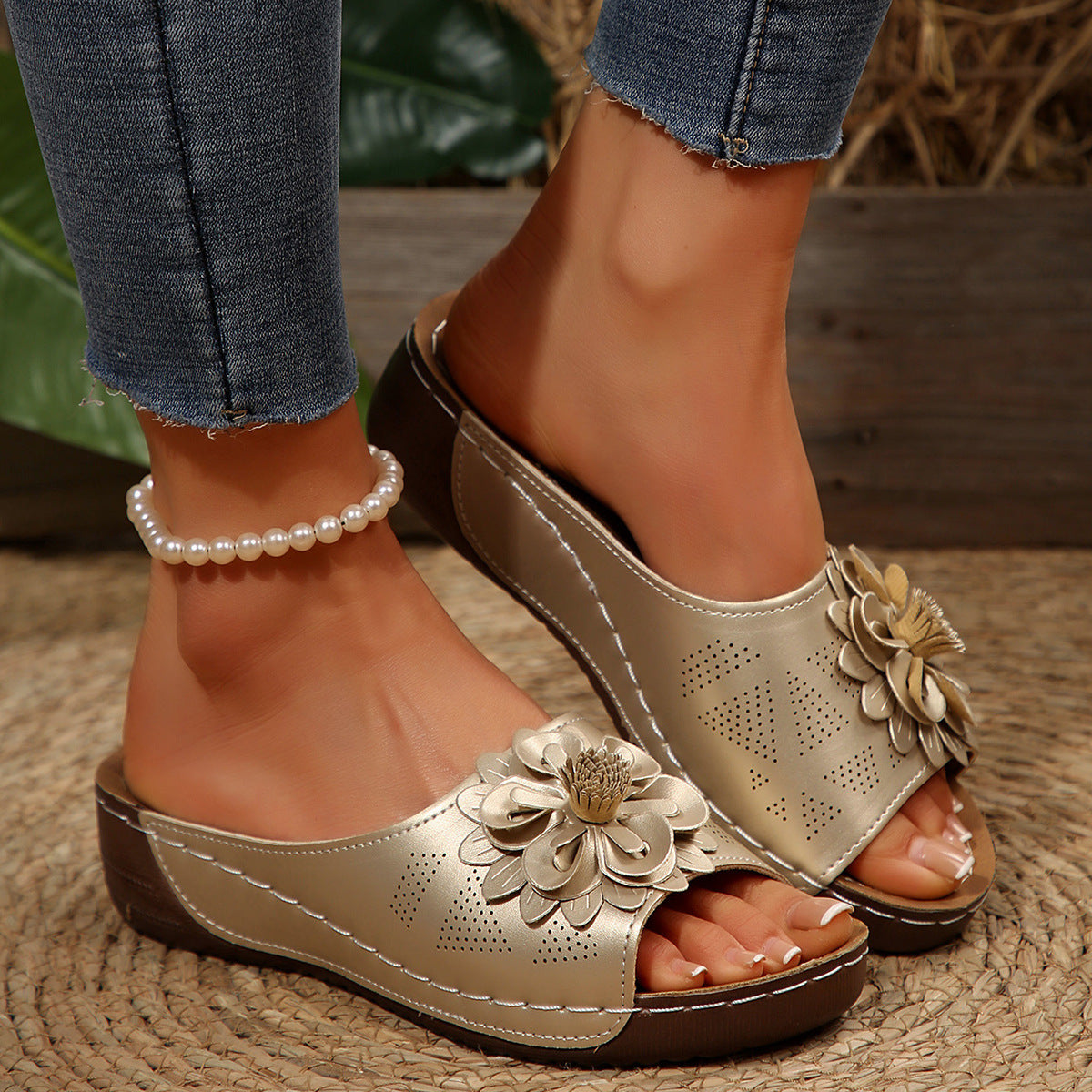 OLIVIA | Women´s elegant sandals with flower design