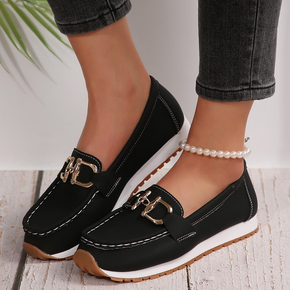 ARTHA | Women´s thick soled sports loafers
